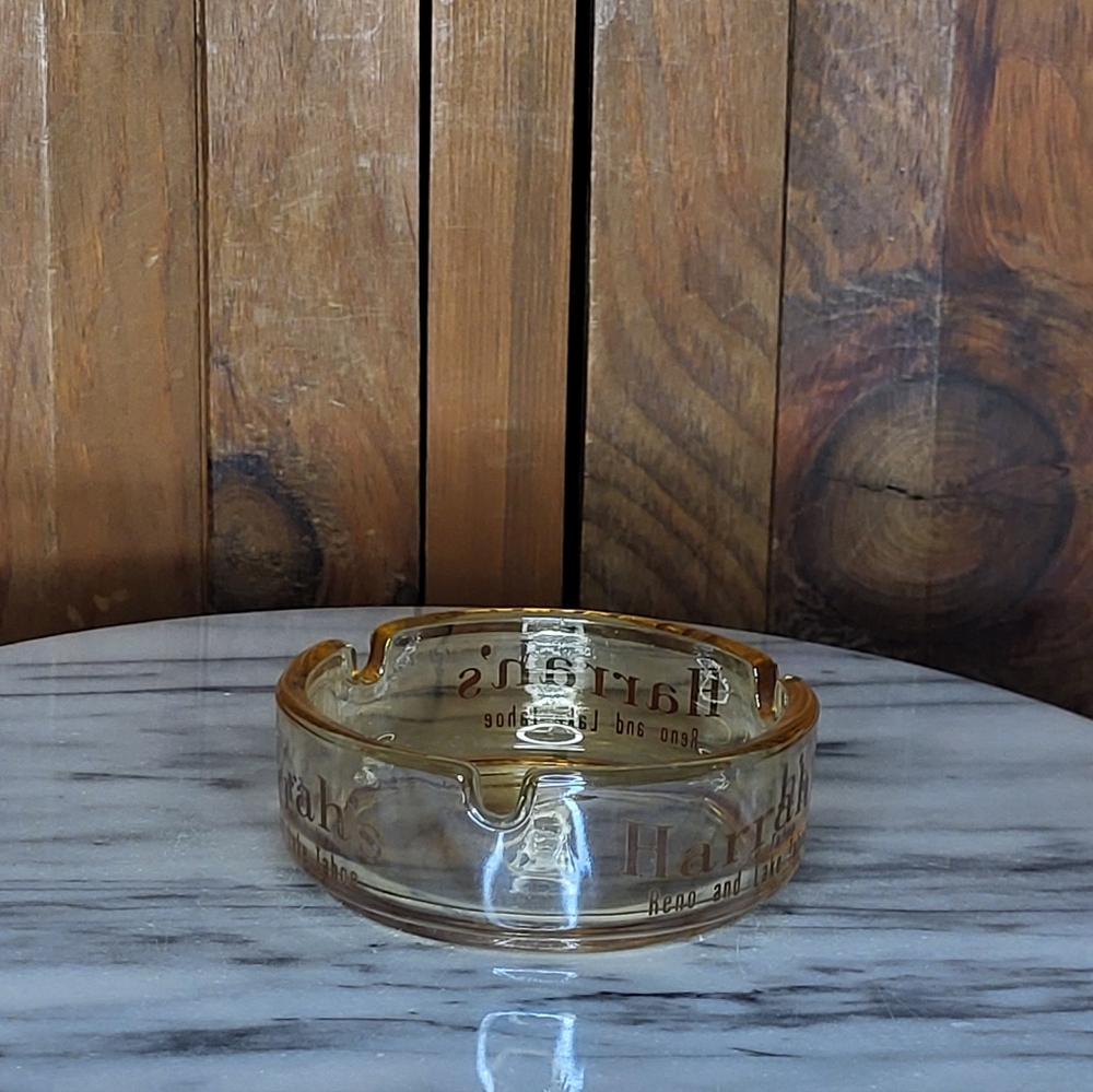 Harrah's Amber Glass Ashtray - Picture 14 of 15